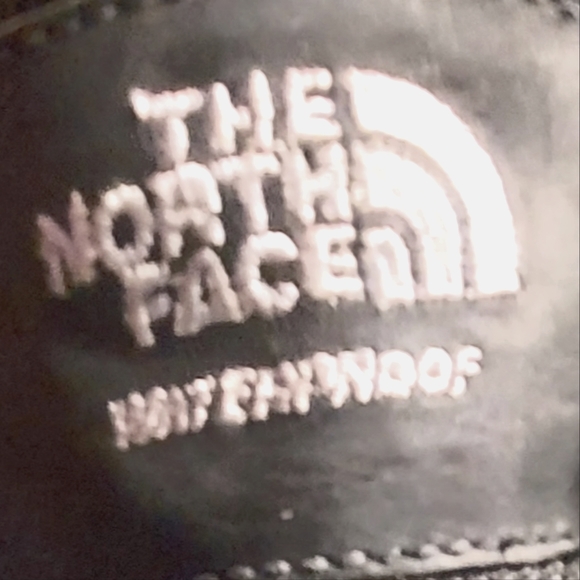 North face hiking boot 🥾 - Picture 3 of 4